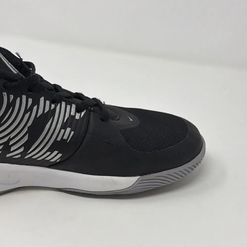 Nike Team Hustle D9 Youth Sneakers Black Silver Basketball Shoes Size 4Y